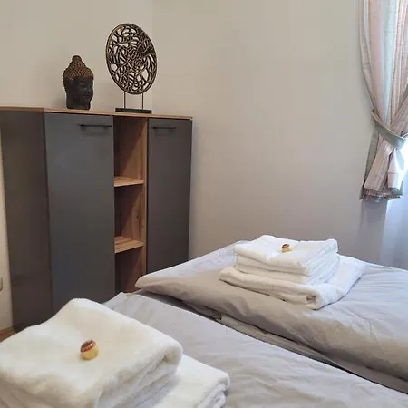 Apartment Bullsliving Seeapartment 1 Am Corso Velden am Woerthersee